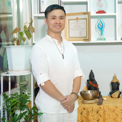 Thầy Nguyễn Tiến